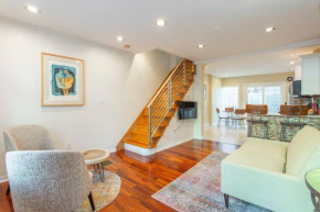 Walk everywhere from renovated 3bd Bella Vista gem